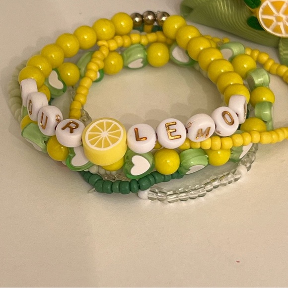 Girls dress size 4T sour lemons with matching hand made bracelets and hair bows - Picture 4 of 9